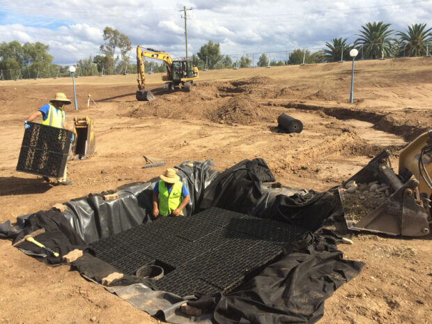 32-Metre-Stream-Bicentennial-Park-Tamworth-NSW08