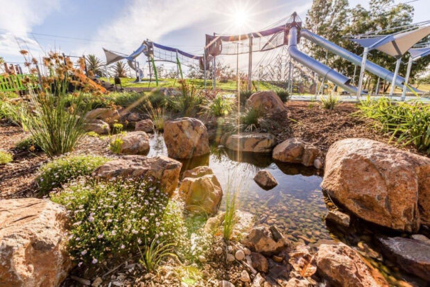 32-Metre-Stream-Bicentennial-Park-Tamworth-NSW15